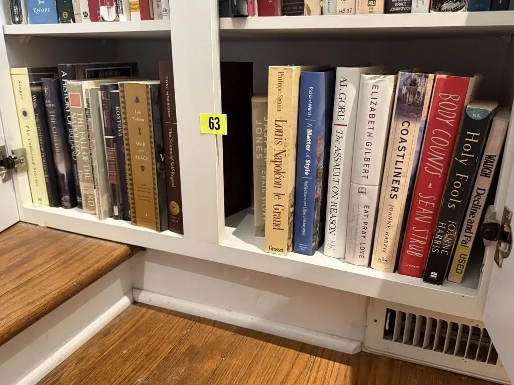 Shelf of books, History of Ireland
