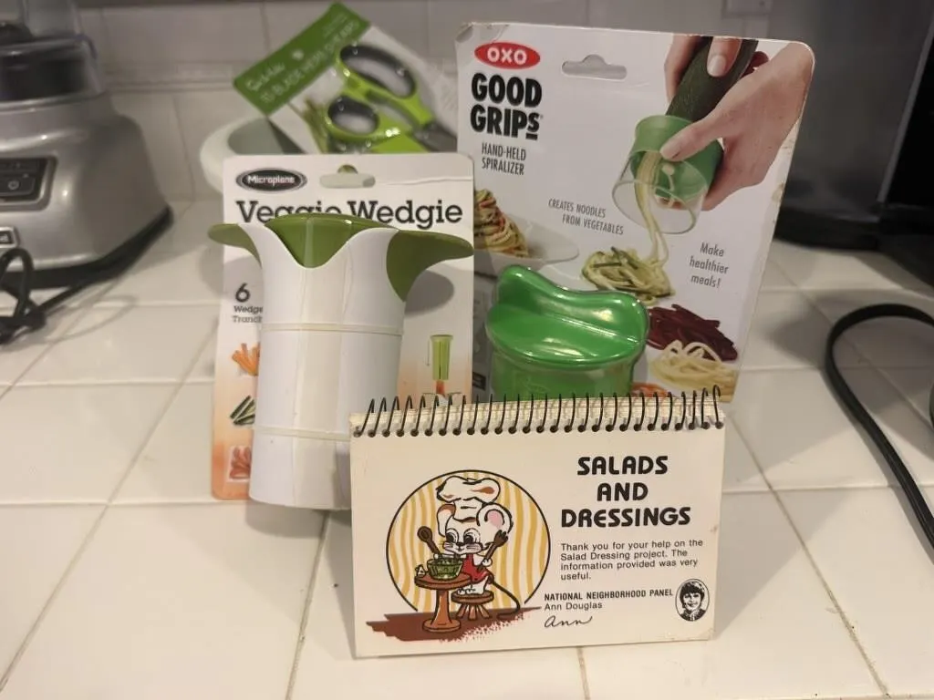 Strainer, NEW kitchen gadgets, recipe book