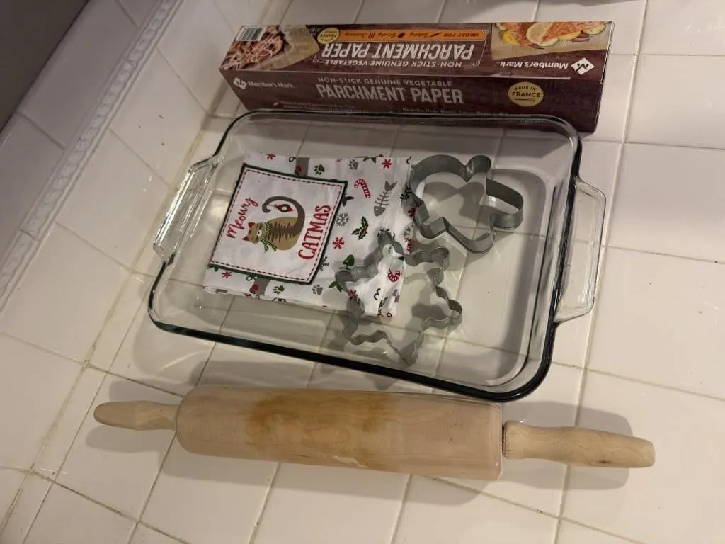 Anchor Hocking casserole dish, rolling pin,