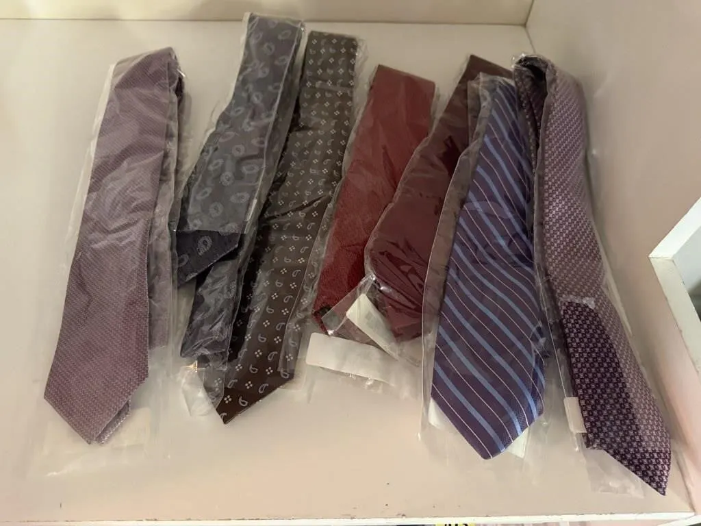 NEW neck ties