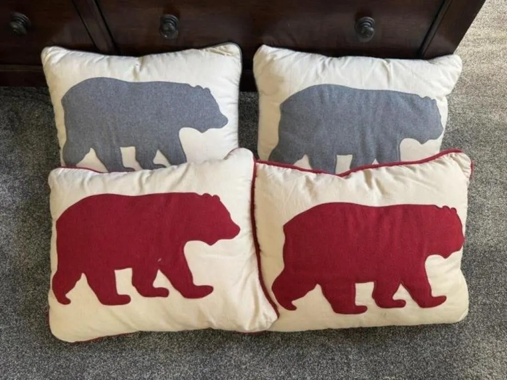 Bear throw pillows, 2 pairs