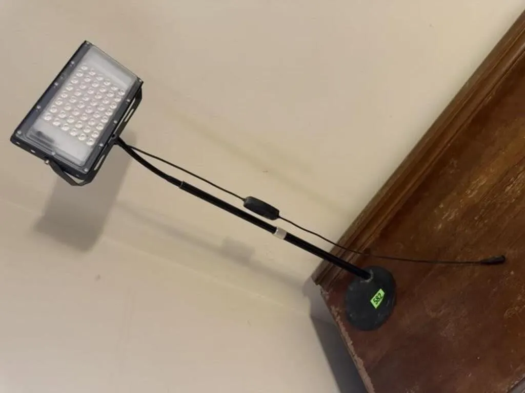 Industrial desk light, power cord incomplete