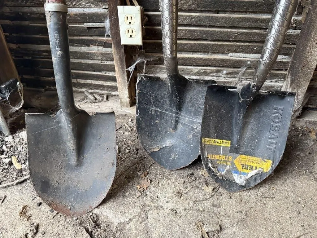 Kobalt Steel, assorted shovels (3)