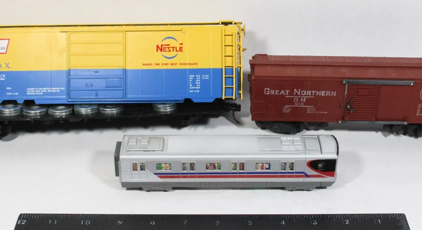 Lot of 3 Train Cars