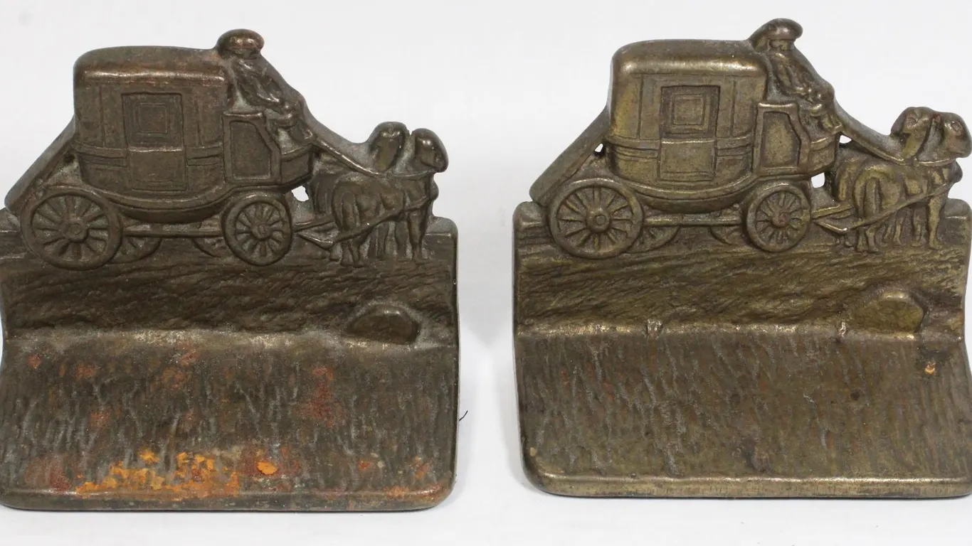 #274 1940's Pair Metal Stagecoach Horse Book Ends
