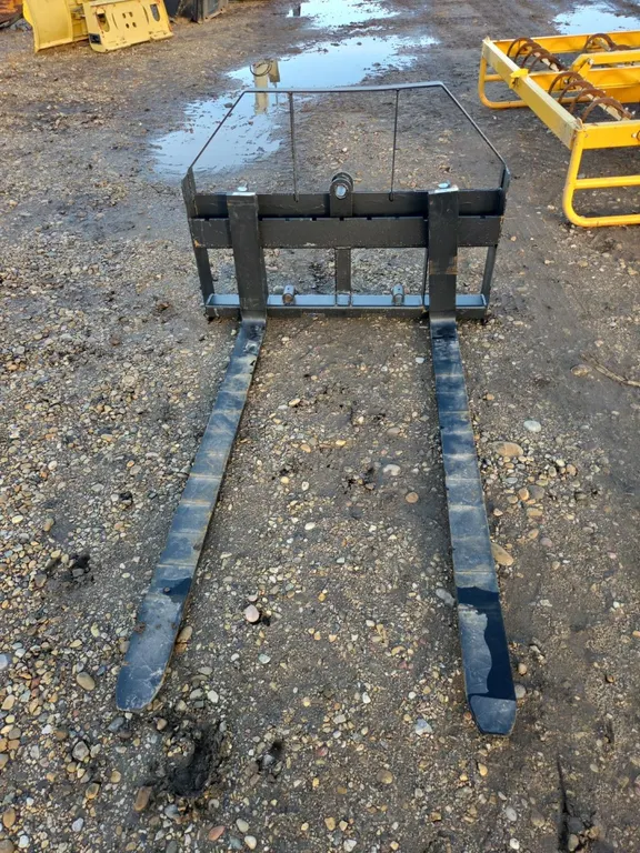 Pabreak Skidsteer Forks 60" Tines (Unused)