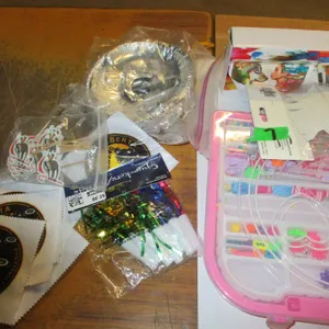 BOX C/W PUZZLES, PAINT BY NUMBERS, BEADS, ETC