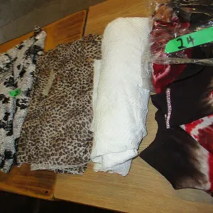 UNCLAIMED STORAGE:  FLAT C/W ASSORTED FABRIC