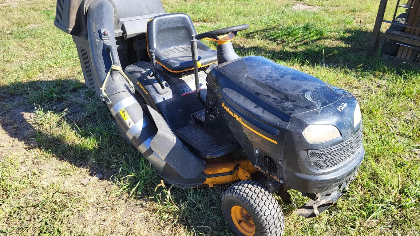 Poulan Pro 19 HP Riding Lawn Mower