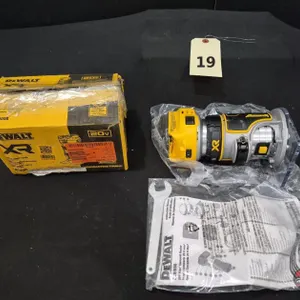 NEW DeWalt 20V XR Brushless Compact Router DCW600B