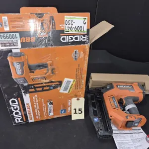 NEW RIDGID 18V Brushless 16-Ga Finish Nailer R09893B
