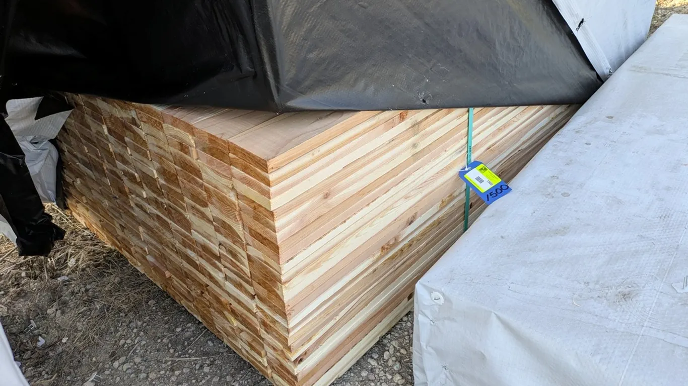 Cedar Fence Boards, 7/8"x4", 364 - 6' Boards