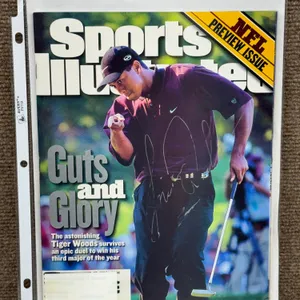 Tiger Woods Signed 2000 Sports Illustrated COA