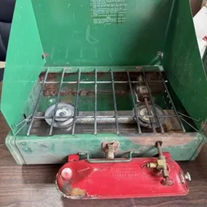 Vintage Coleman Model 425E 2-Burner Camp Stove