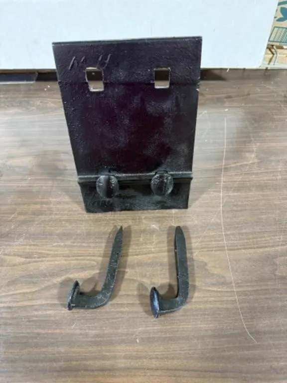 Railroad Cast Iron Tie Plate Converted Into Stand