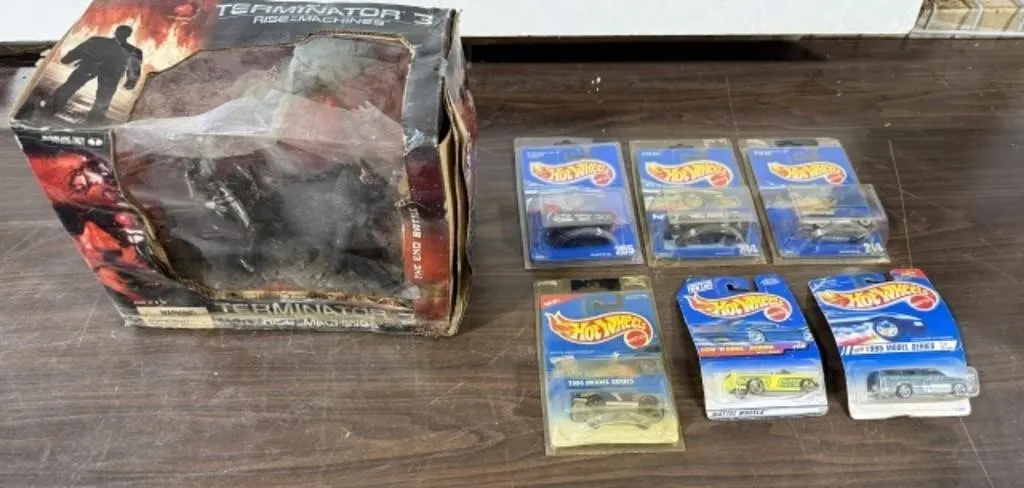 6+/- Vintage Hot Wheels (In the Package),