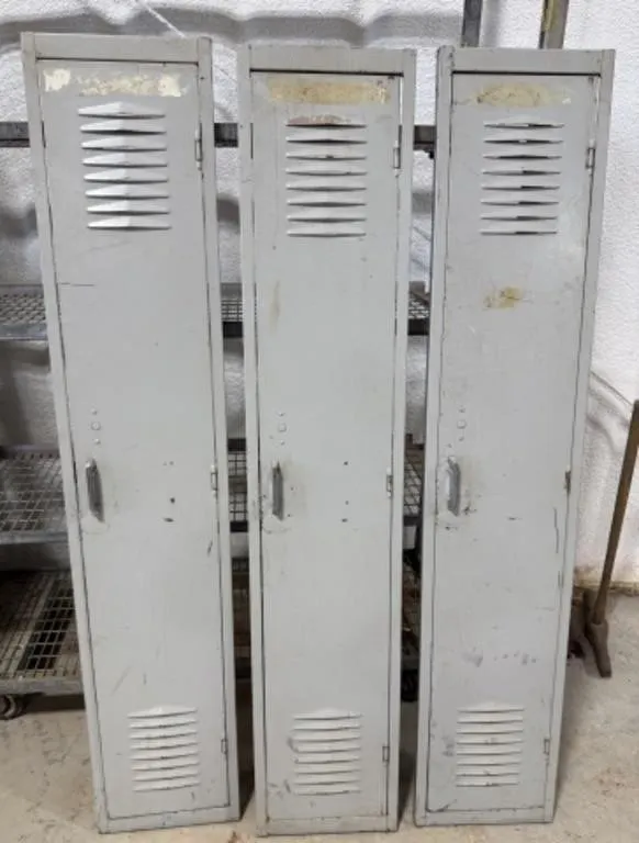 3 Locker Fronts