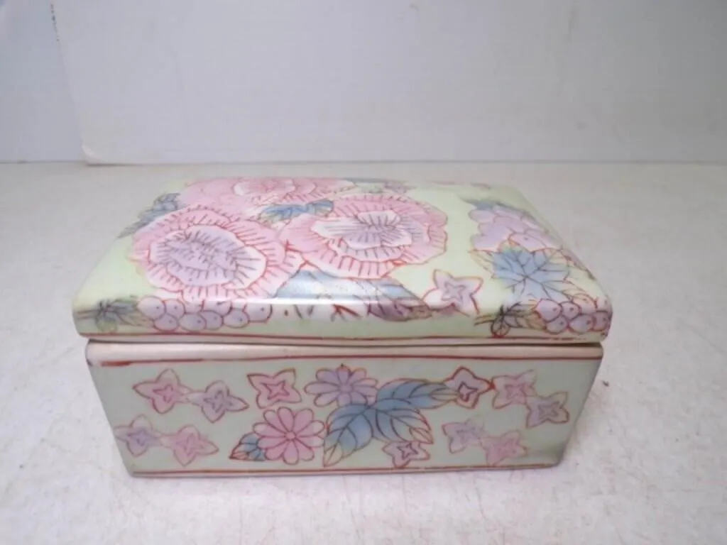 Porcelain Trinket Box