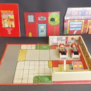 1985 Lakeside Bookville Pop-Up Firehouse Playset
