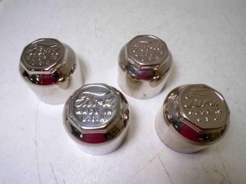 NEW 1917 - 1927 Ford Model T Hubcaps Threaded Dust