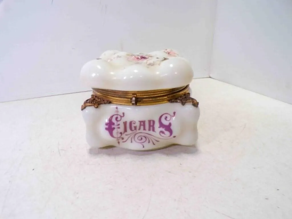 Antique Victorian Wave Crest Puffy Egg Crate Style