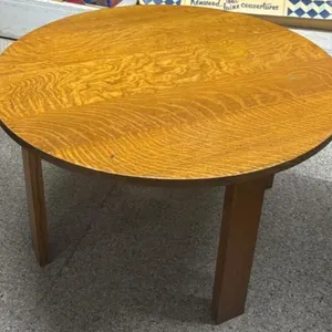 Wooden Round Coffee Table 29.5�x17�H.
