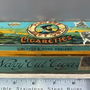 Player�s Navy Cut Cigarette Tin.