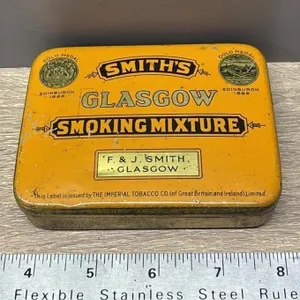Smith�s Glasgow Smoking Mixture Tin.