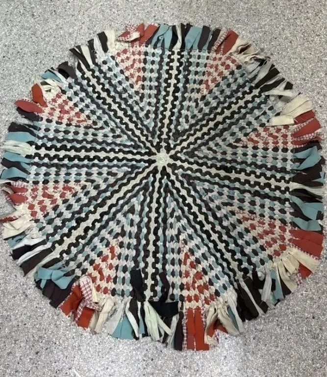 Vintage Rag Rug 33�.