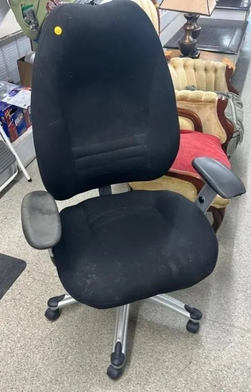Rolling Office Chair *NO SHIPPING