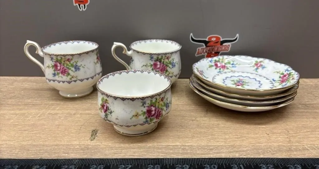 7Pc Royal Albert Petit Point Bone China.
