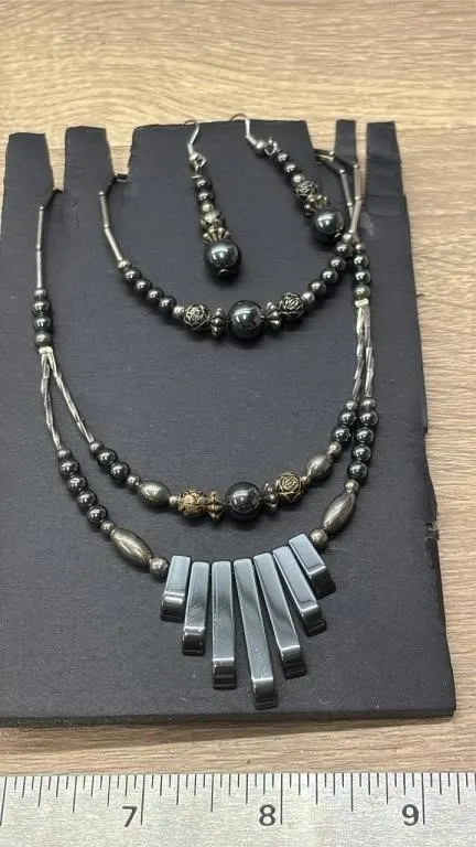Magnet Jewelry Set. *SC
