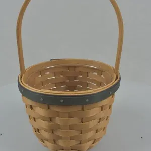 2004 Collector Club Renewal Basket
