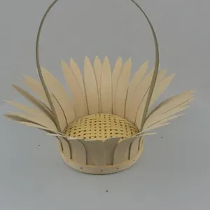 2007 CC Loves Me - Loves Me Not Basket