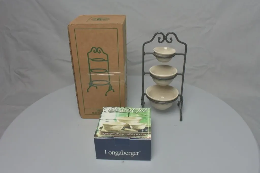 2005 CC J.W. Collection Miniature Mixing Bowl Stan