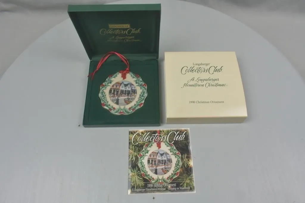 Collector Club 1998 Christmas Ornament