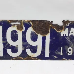 1914 Maine Porcelain License Plate 4991