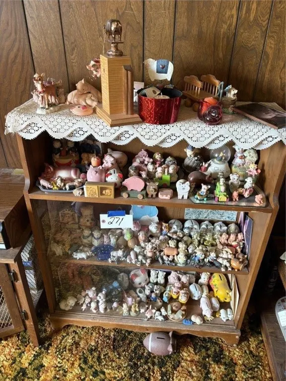 Shelf w/large pig collection
