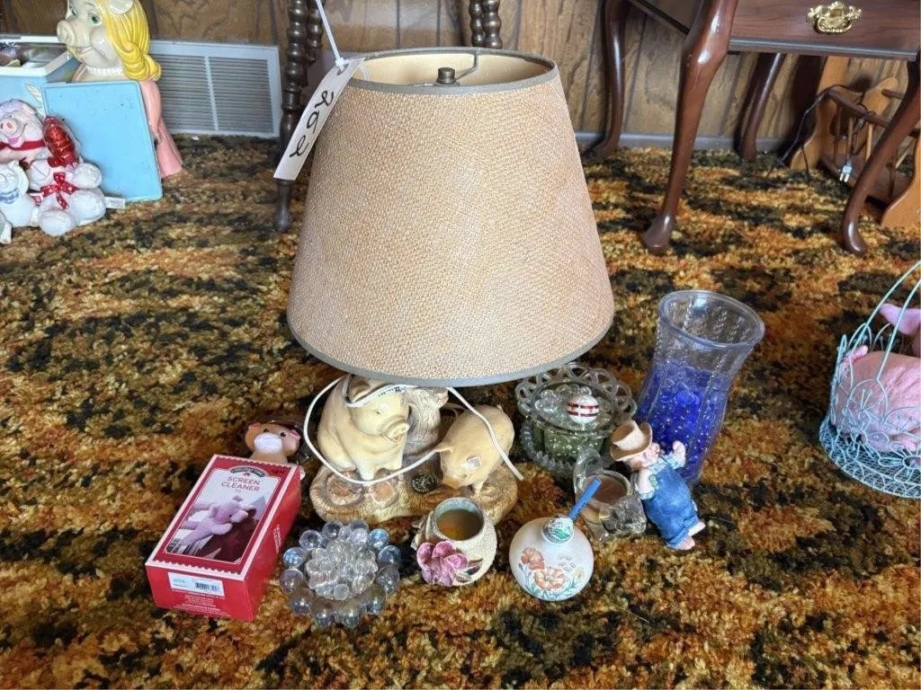 Lamp & Pig D�cor