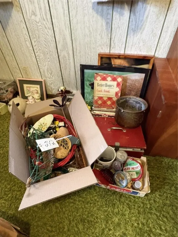 Misc D�cor, Wall Hangings etc