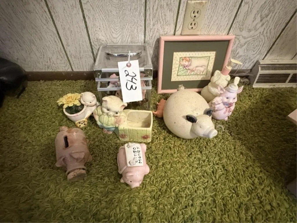 Pig D�cor items