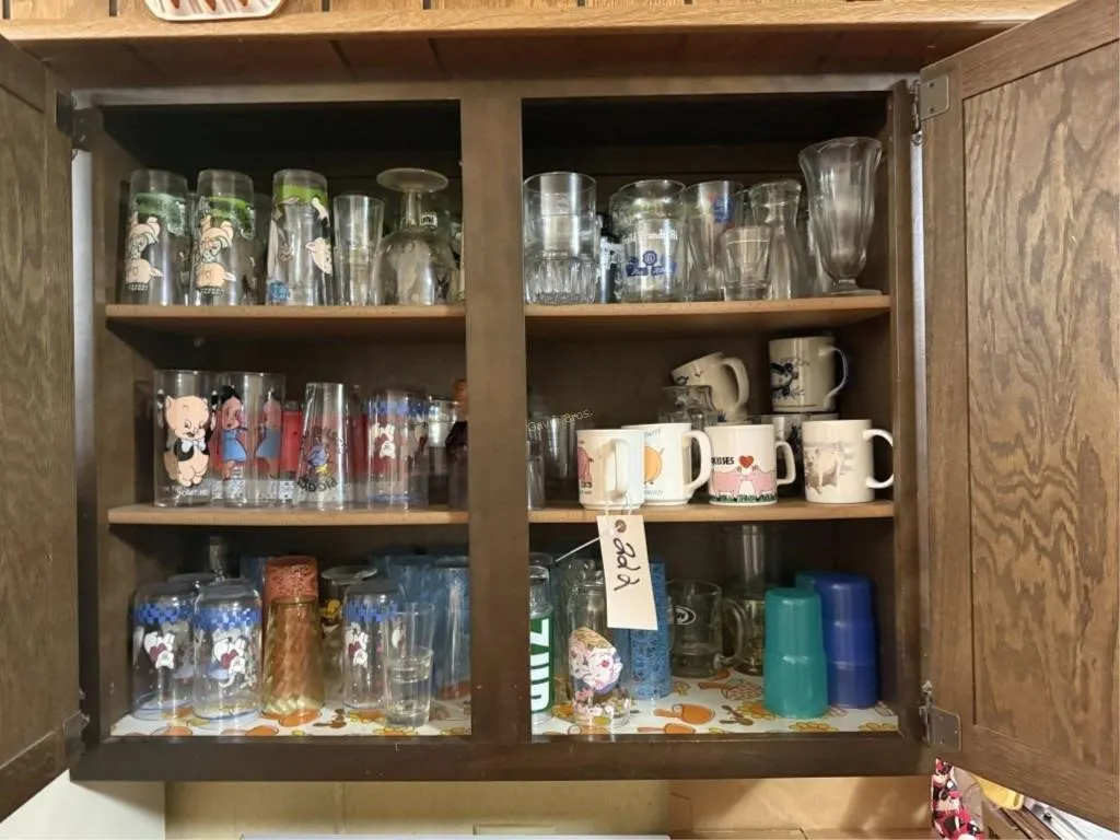 Contents of Cabinet. Glasses & Mugs