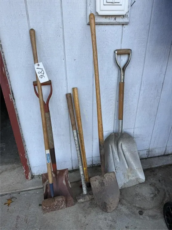 Shovels & Sledge Hammers