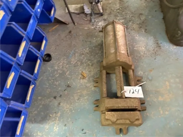 Air Powered Vice