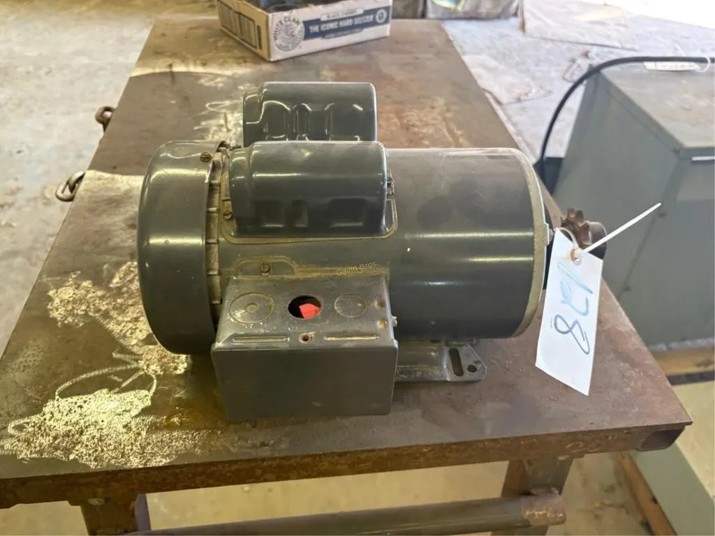 1 1/2hp Single Phase Electric Motor