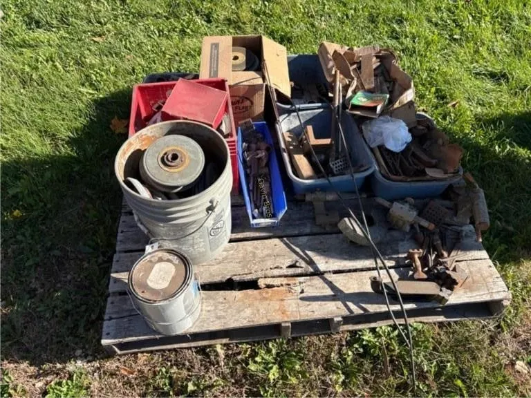 Pallet of misc Tooling, Grinding Wheels etc