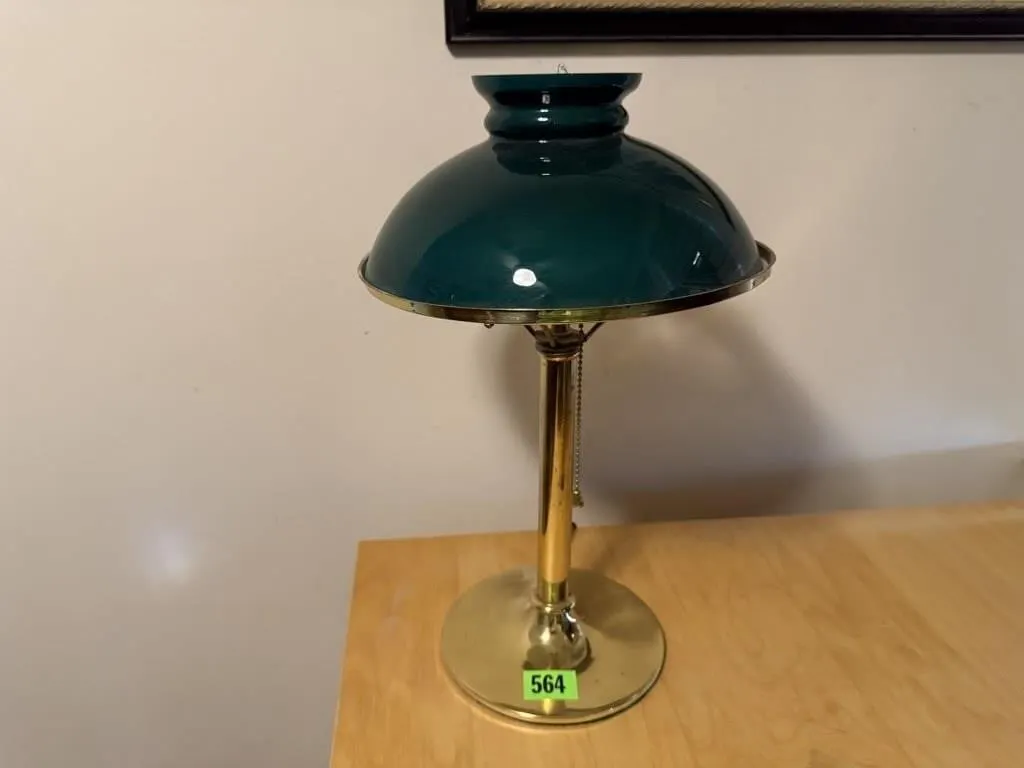 Desk lamp