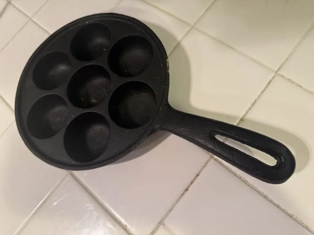 Cast iron Danish pancake pan