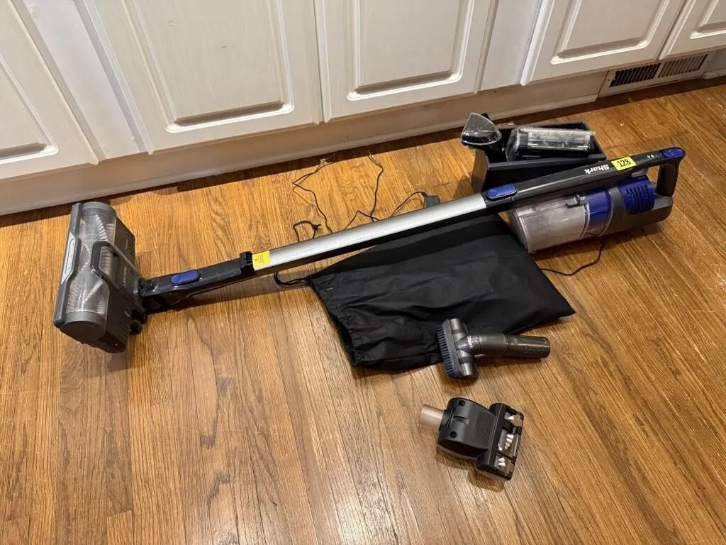 Shark bagless vacuum cleaner, assorted