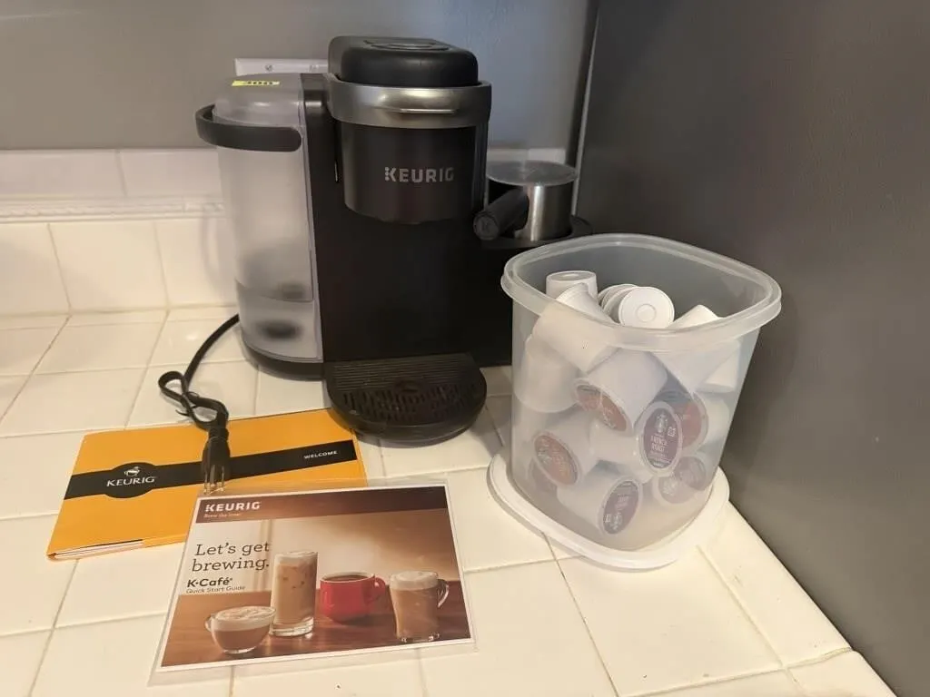 Keurig coffee maker, coffee pods included